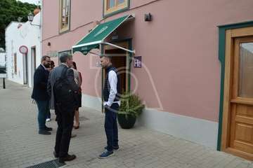 El senador nacionalista Fernando Clavijo durante la visita a Telde (Foto TA)